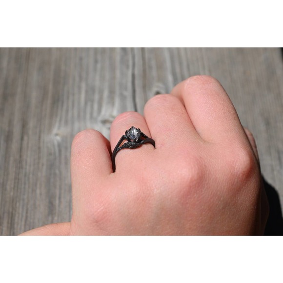 Raw Diamond Ring Uncut Engagement Ring oxidized sterling silver - Picture 2 of 7